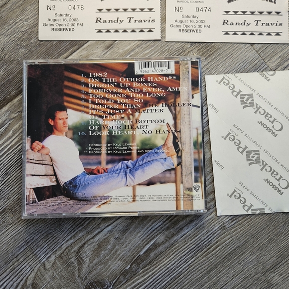 Randy Travis Greatest Hits Autographed. - Picture 2 of 4